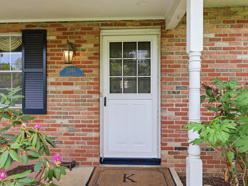 2245 Lane Road, Columbus, OH 43220 Photo 3