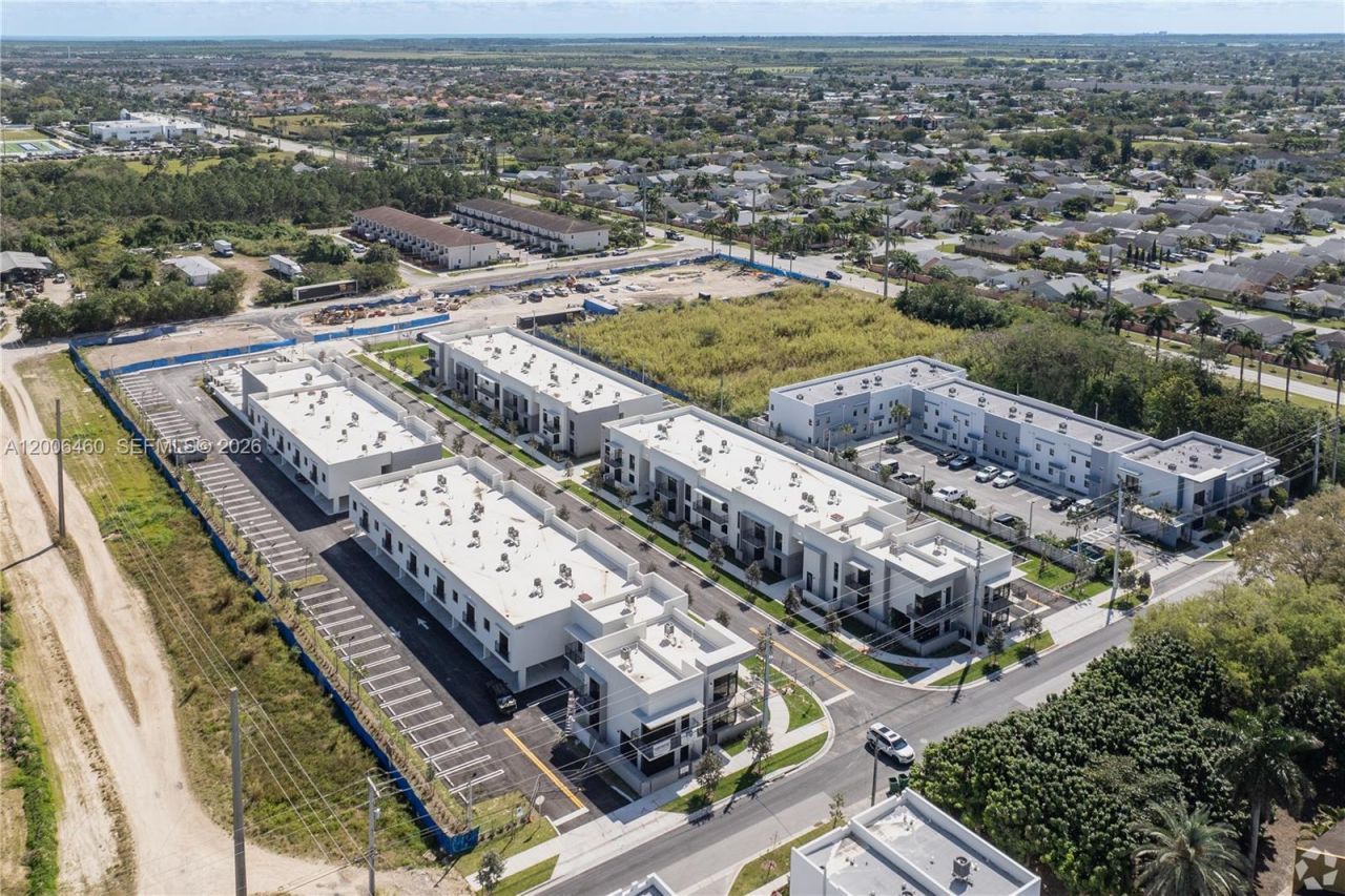 12835 SW 246 Terrace , Unit 100, Homestead, FL 33032 Photo