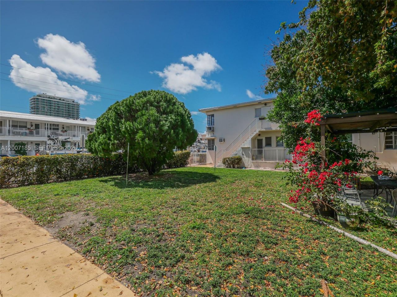 7407 Byron Ave, Unit 3, Miami Beach, FL 33141 Photo
