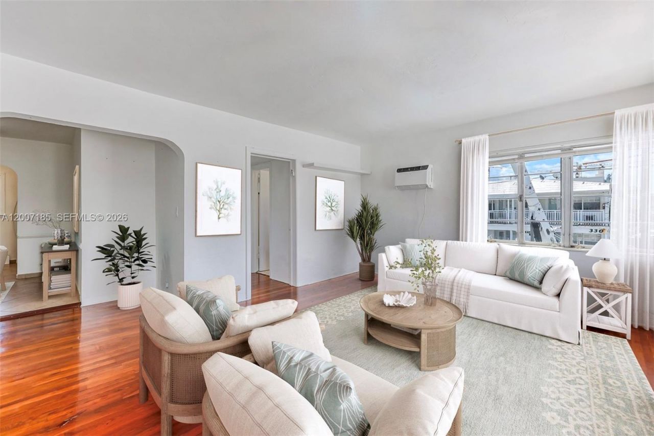 7407 Byron Ave, Unit 3, Miami Beach, FL 33141 Photo