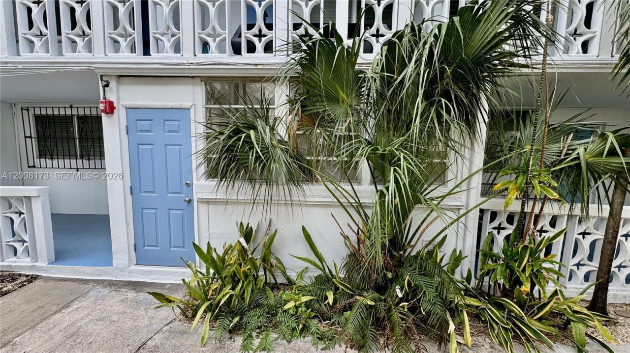 1120 102nd St , Unit 7, Bay Harbor Islands, FL 33154 Photo