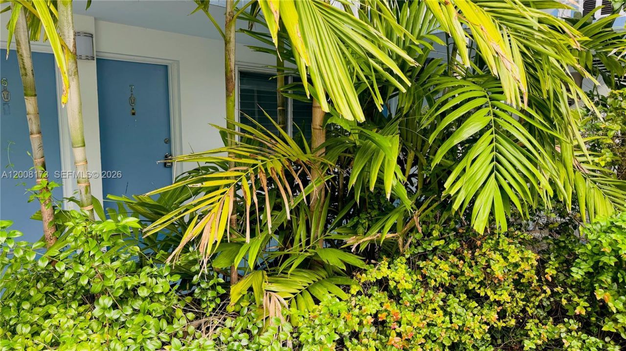1120 102nd St , Unit 7, Bay Harbor Islands, FL 33154 Photo