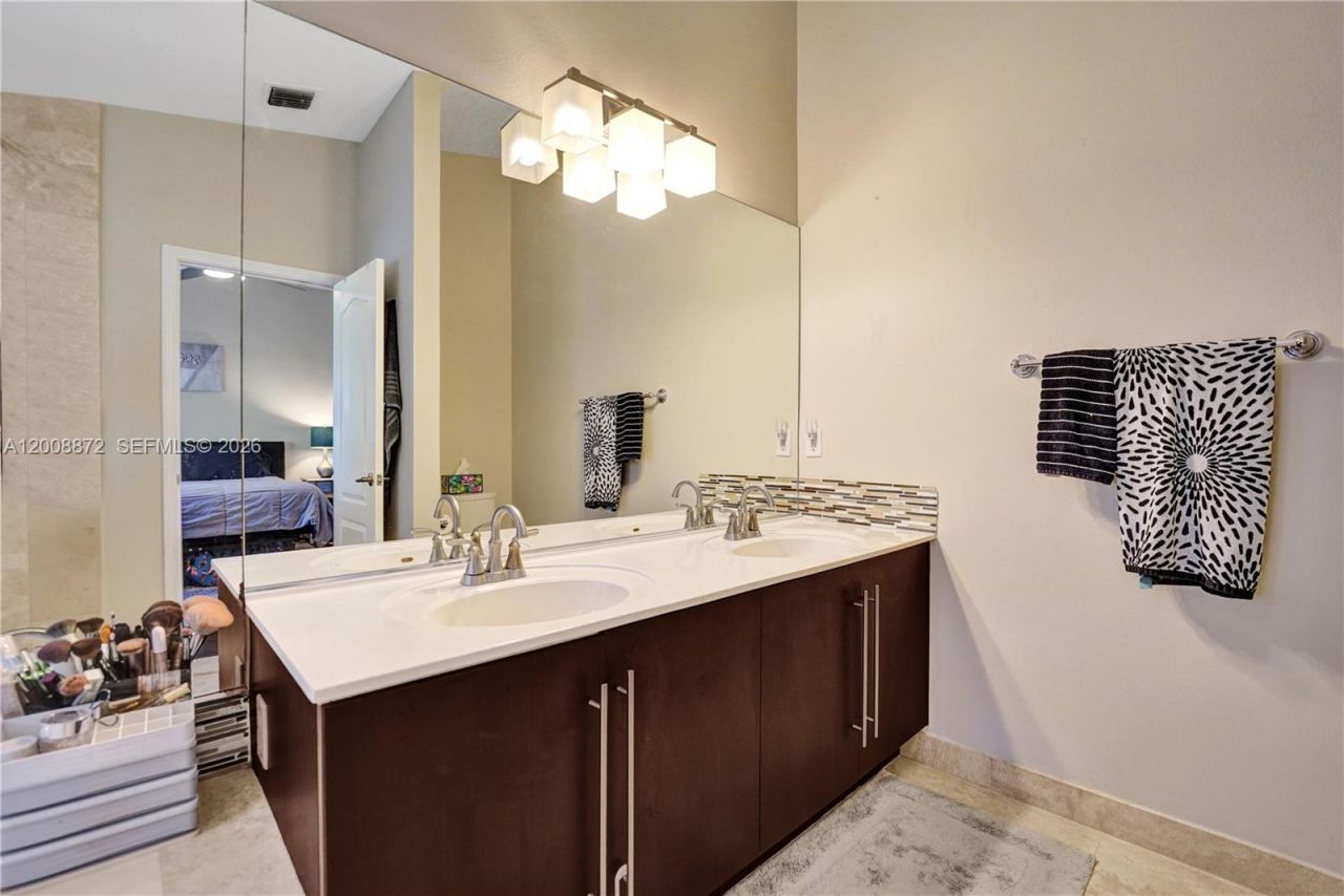 13206 NW 7th Pl , Plantation, FL 33325 Photo