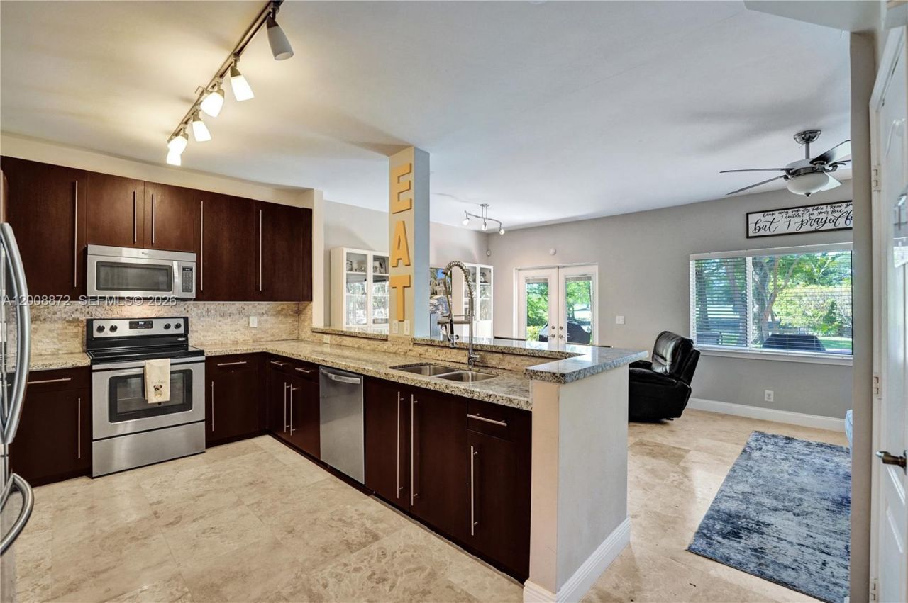 13206 NW 7th Pl , Plantation, FL 33325 Photo