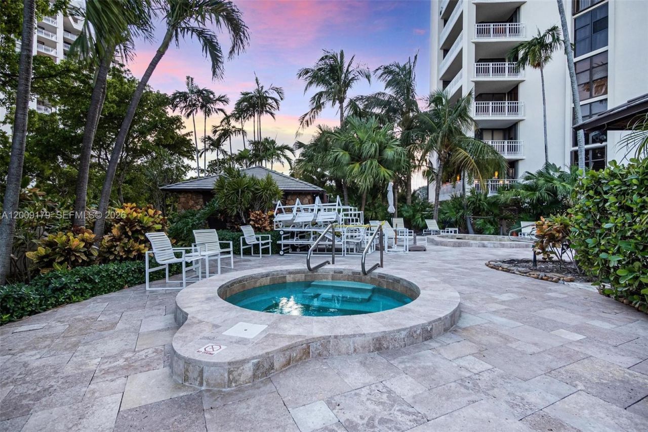 1000 Quayside Ter , Unit 408, Miami, FL 33138 Photo