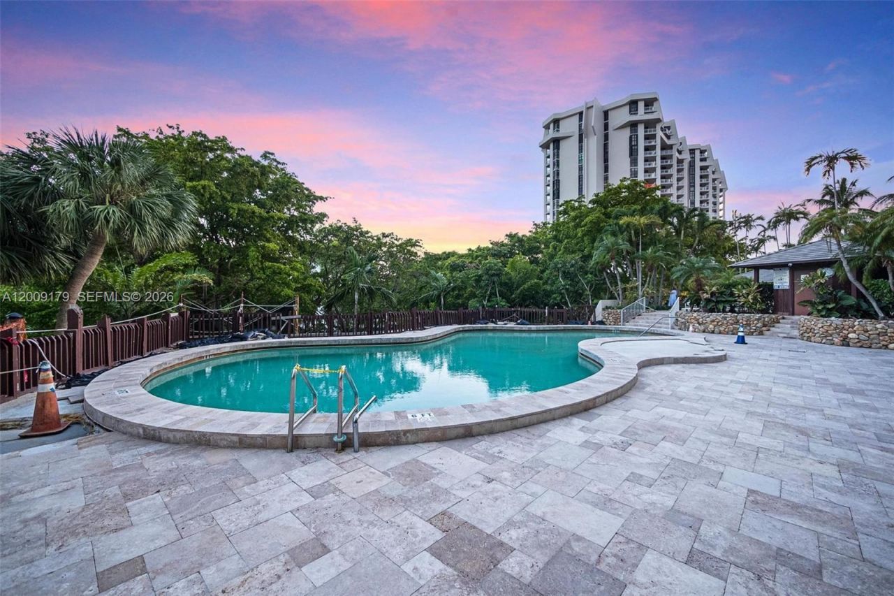 1000 Quayside Ter , Unit 408, Miami, FL 33138 Photo