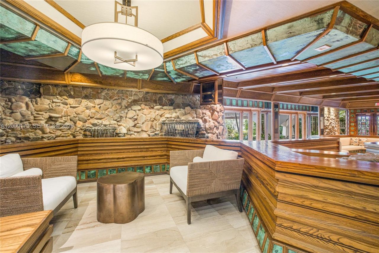 1000 Quayside Ter , Unit 408, Miami, FL 33138 Photo