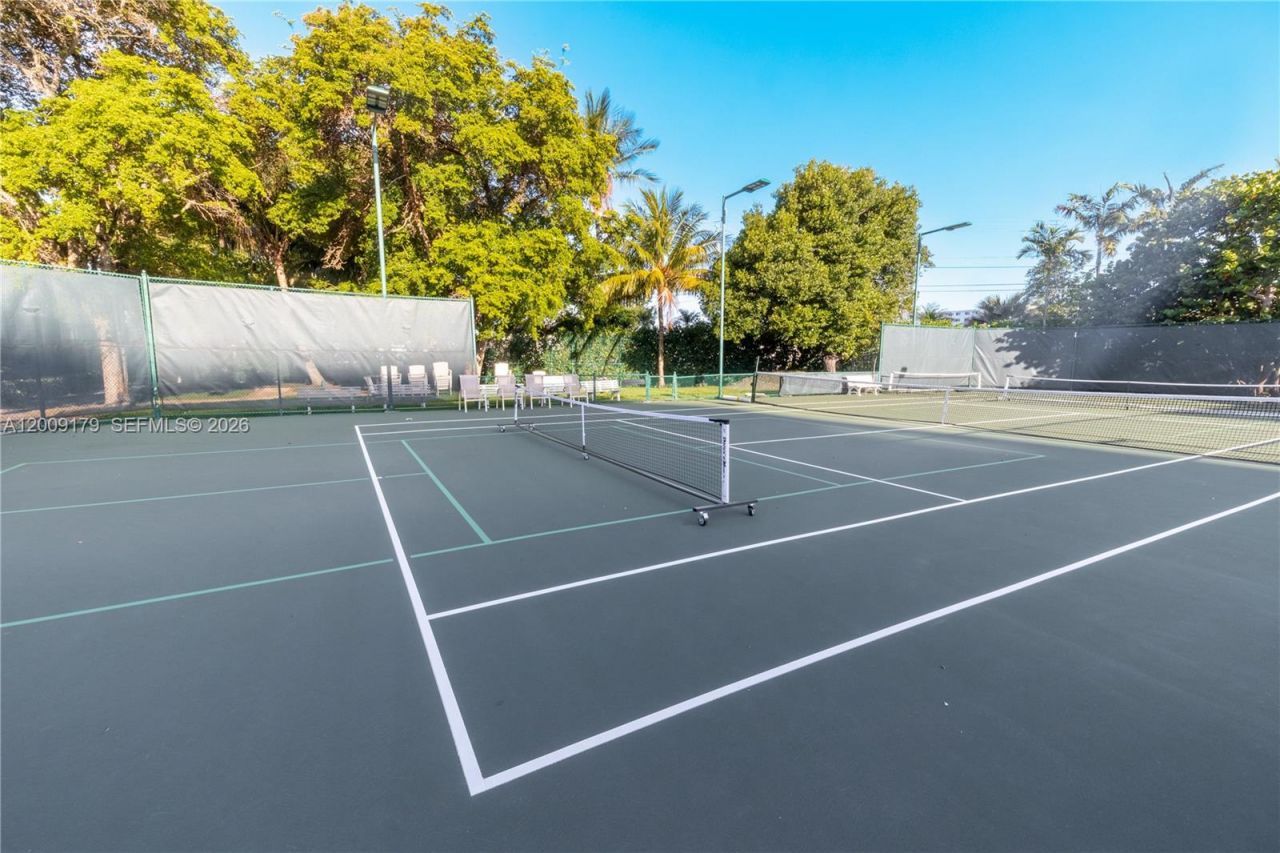 1000 Quayside Ter , Unit 408, Miami, FL 33138 Photo