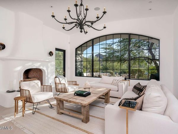 6723 N DESERT FAIRWAYS Drive, Paradise Valley, AZ 85253