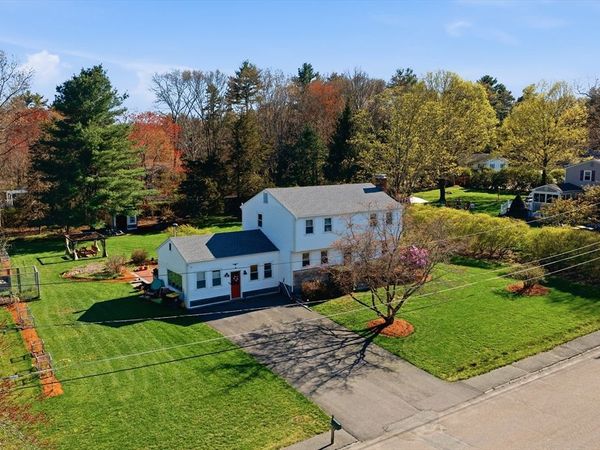 3 Beach St, Norton, MA 02766