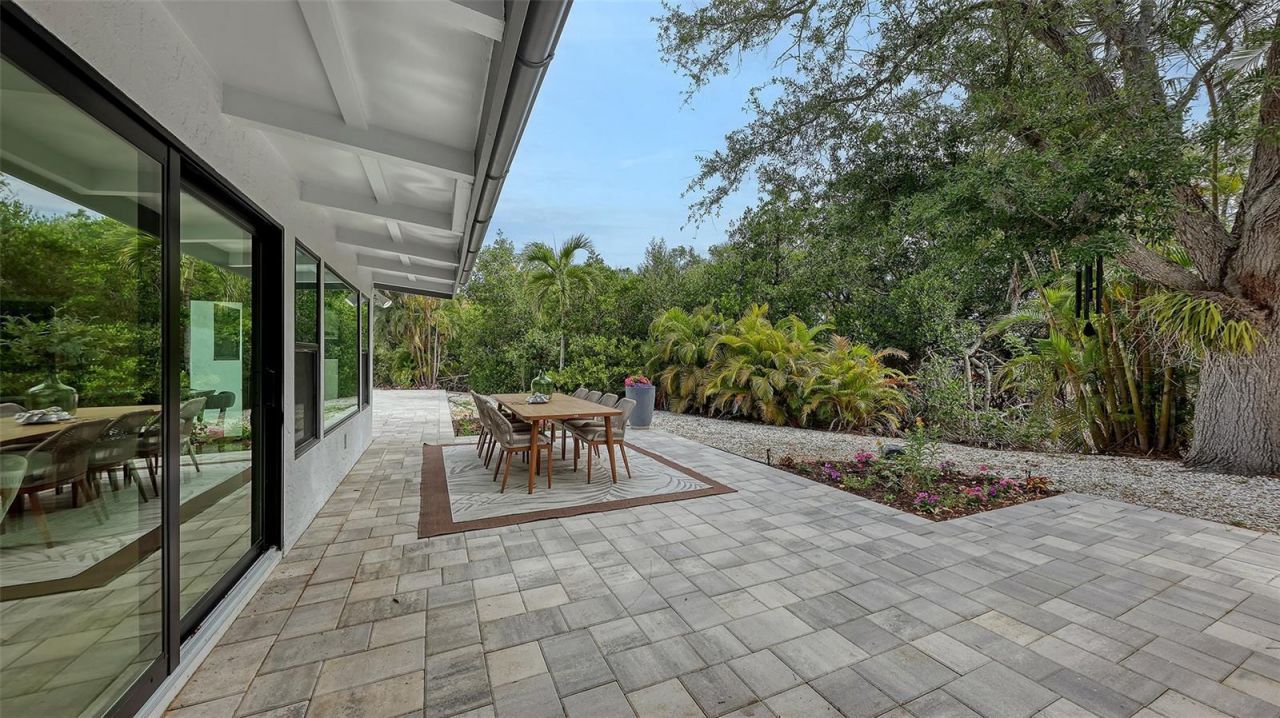 7345 Pine Needle Road, Sarasota, FL 34242 Photo