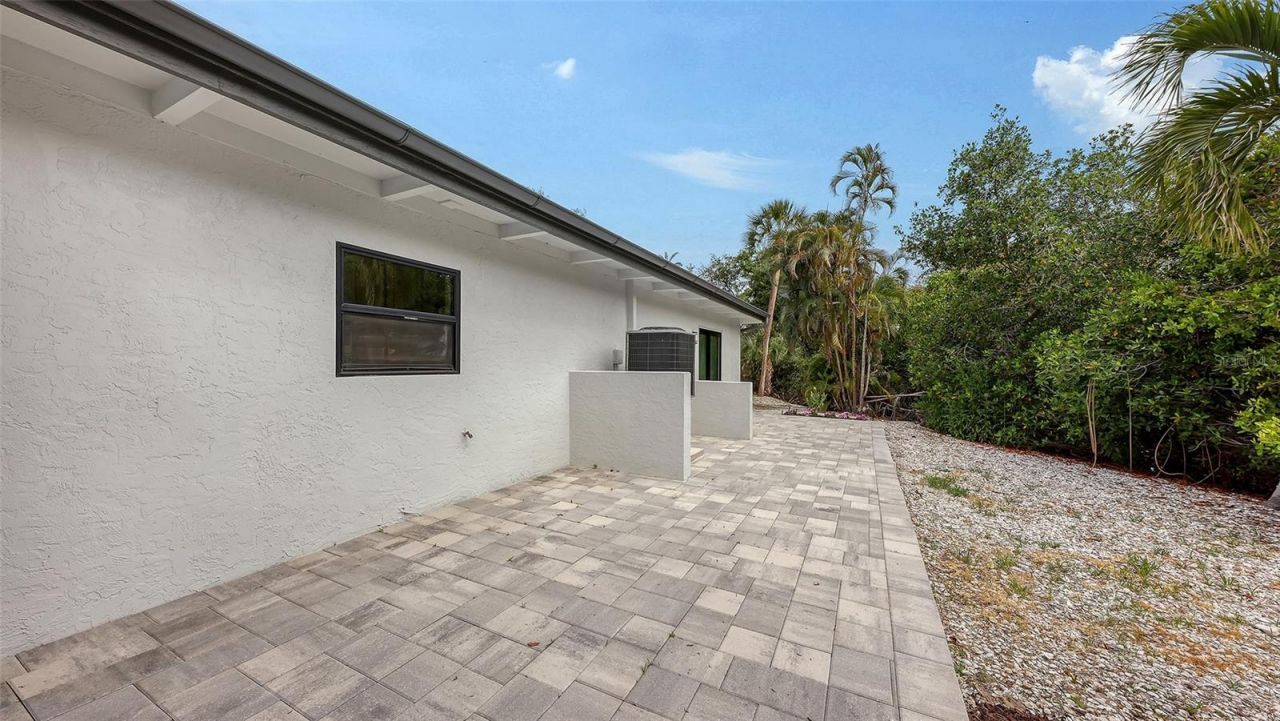 7345 Pine Needle Road, Sarasota, FL 34242 Photo