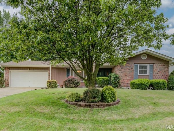 1109 Wedgewood Drive , St Charles, MO 63303
