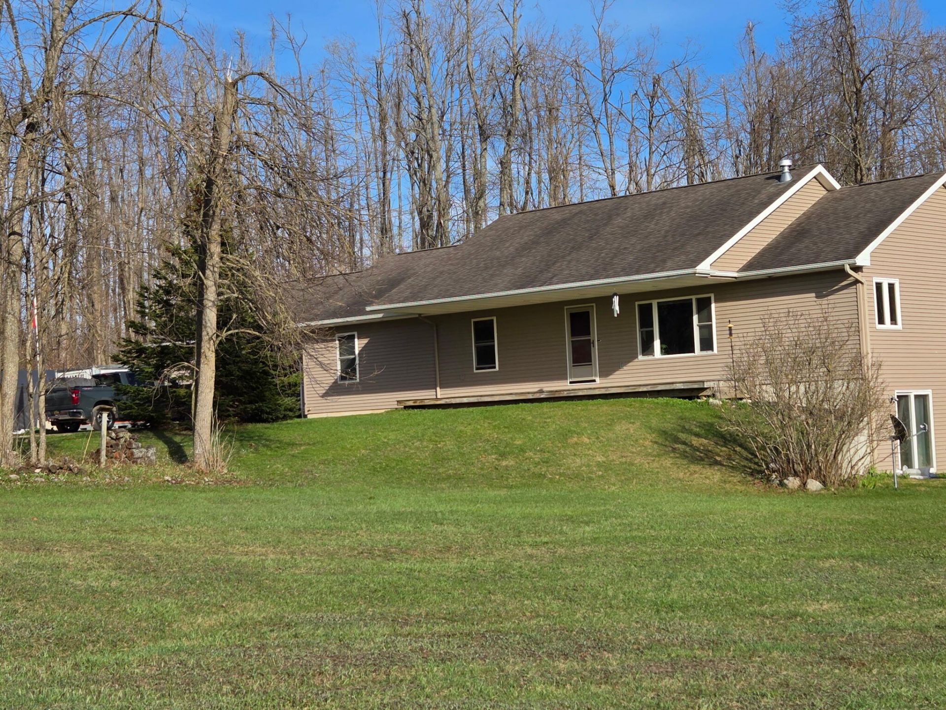 6836 Reynolds Road, Elmira, MI 49730 Main Photo