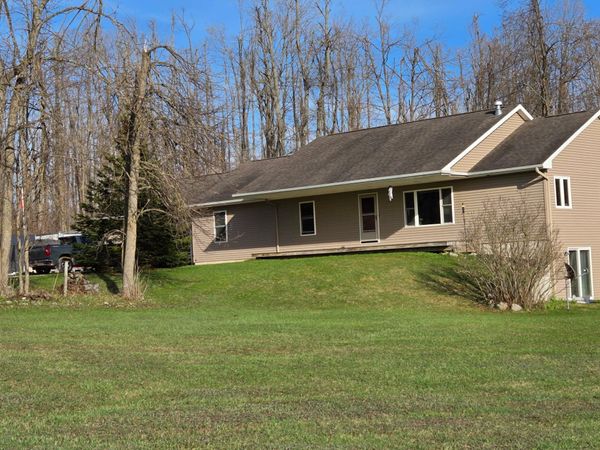 6836 Reynolds Road, Elmira, MI 49730