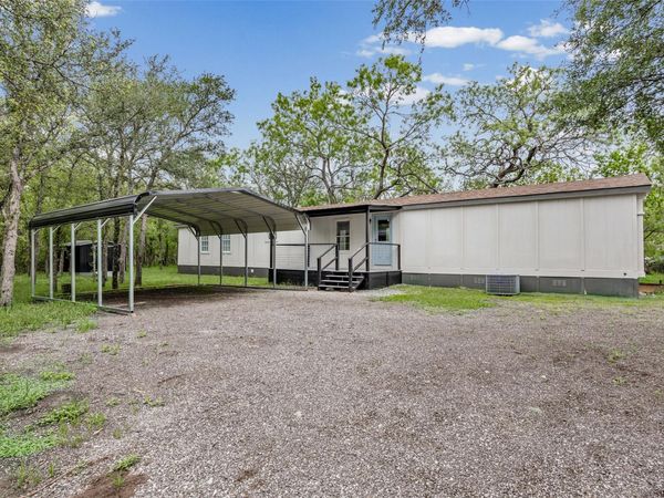 184 Oak Forest CT, Cedar Creek, TX 78612