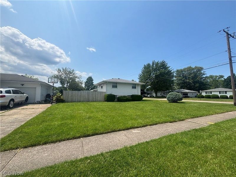 2501 W 40th Street, Lorain, OH 44053 Photo 2