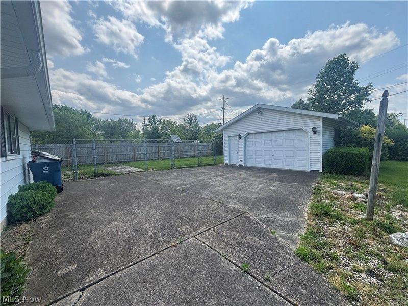 2501 W 40th Street, Lorain, OH 44053 Photo 3
