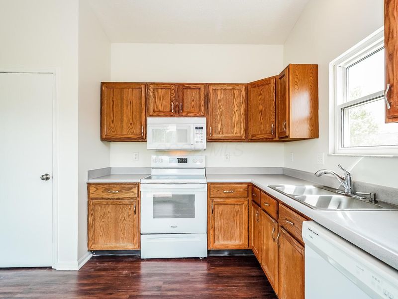 15 Glengary Drive, Delaware, OH 43015 Photo 9