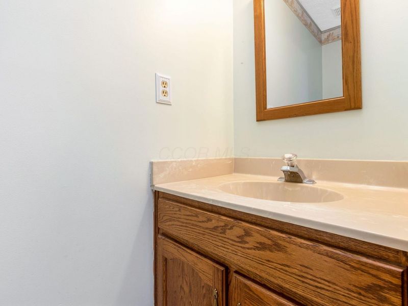 5392 Woodville Court, Columbus, OH 43230 Photo 22