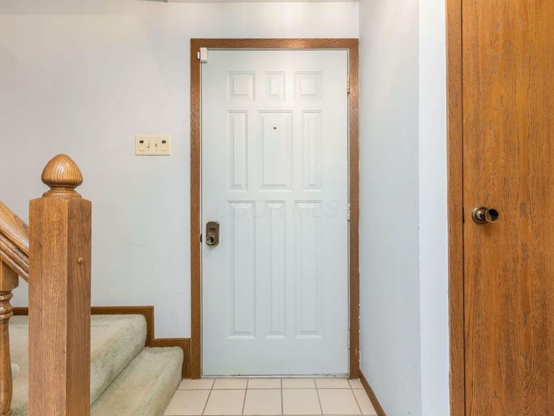 5392 Woodville Court, Columbus, OH 43230 Photo 6