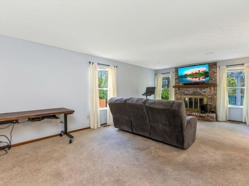 5392 Woodville Court, Columbus, OH 43230 Photo 8