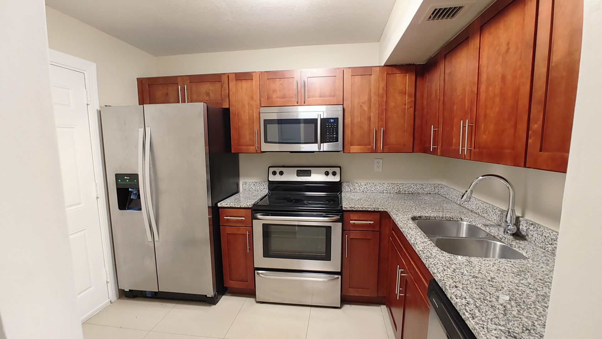 3700 NW 21st Street, Unit 305, Lauderdale Lakes, FL 33311 Photo