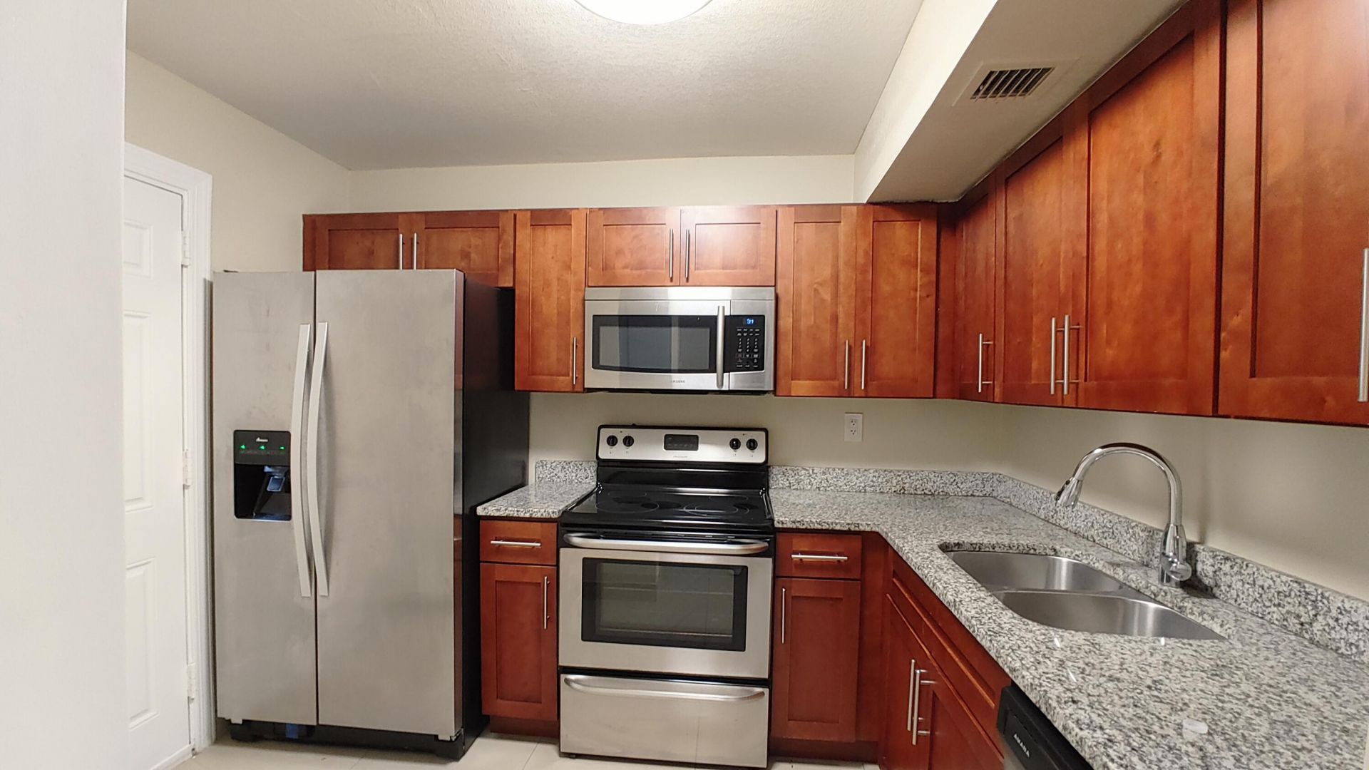 3700 NW 21st Street, Unit 305, Lauderdale Lakes, FL 33311 Photo