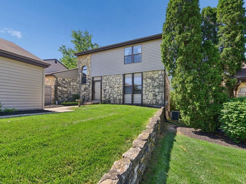 5271 Pros Drive, West Chester, OH 45069 Photo 2