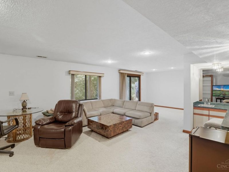 5271 Pros Drive, West Chester, OH 45069 Photo 9