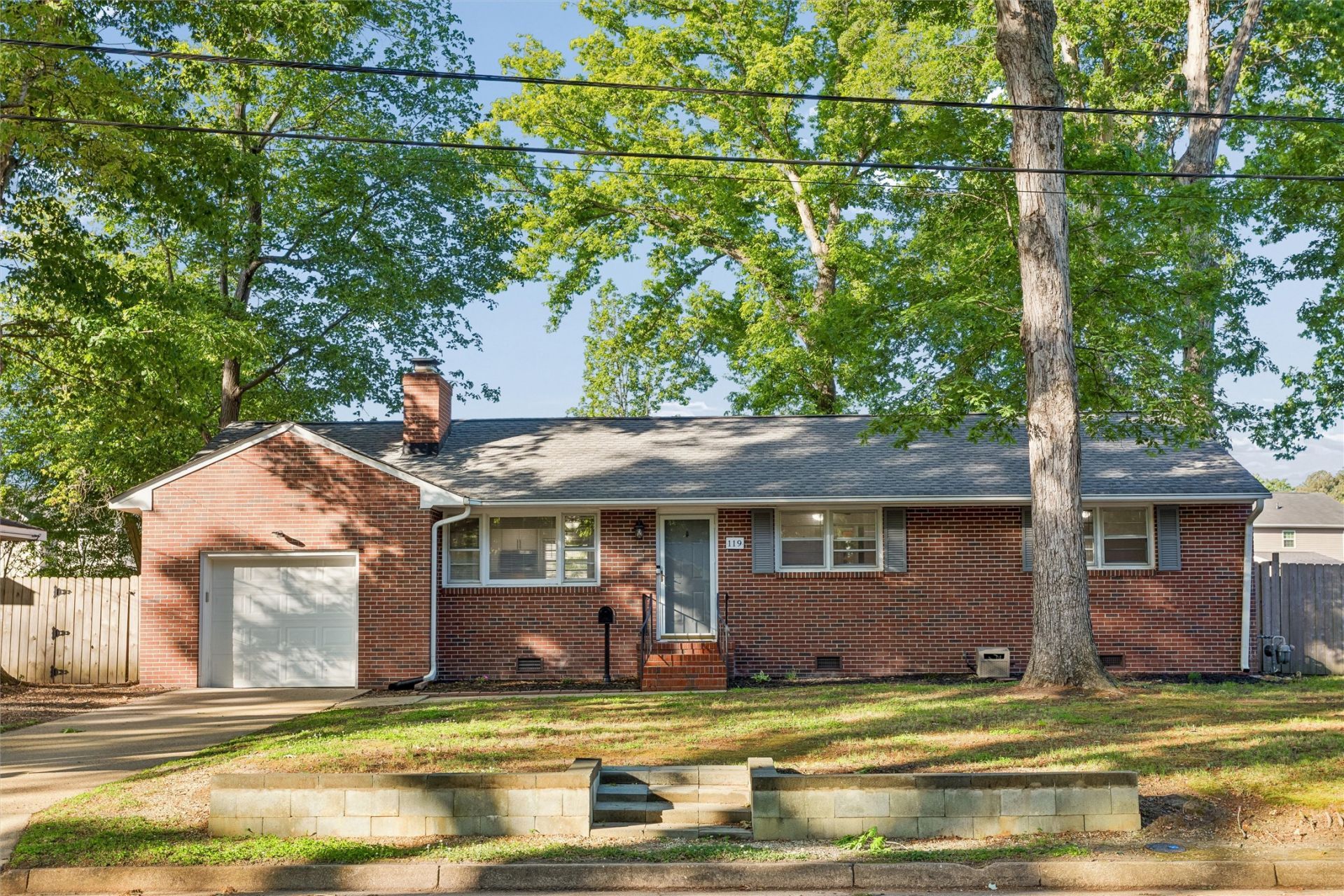 119 Nicewood Drive, Newport News, VA 23602 Main Photo