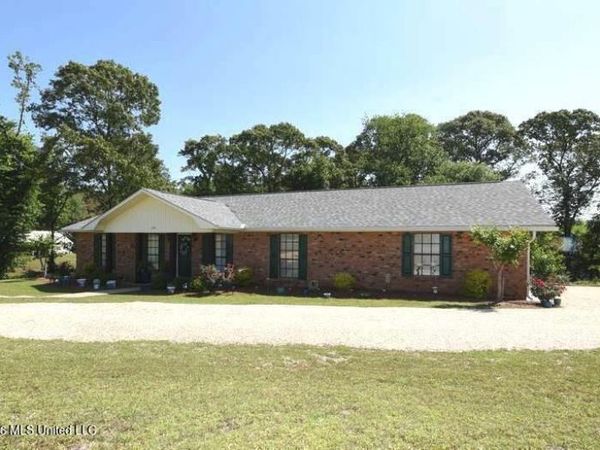 606 Pierce Road, Columbia, MS 39429