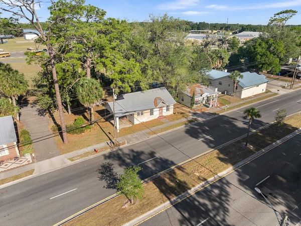 616 N Main St, Chiefland, FL 32626