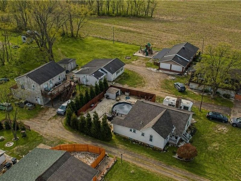 8242-8244 Navarre Road SW, Massillon, OH 44646 Photo 2