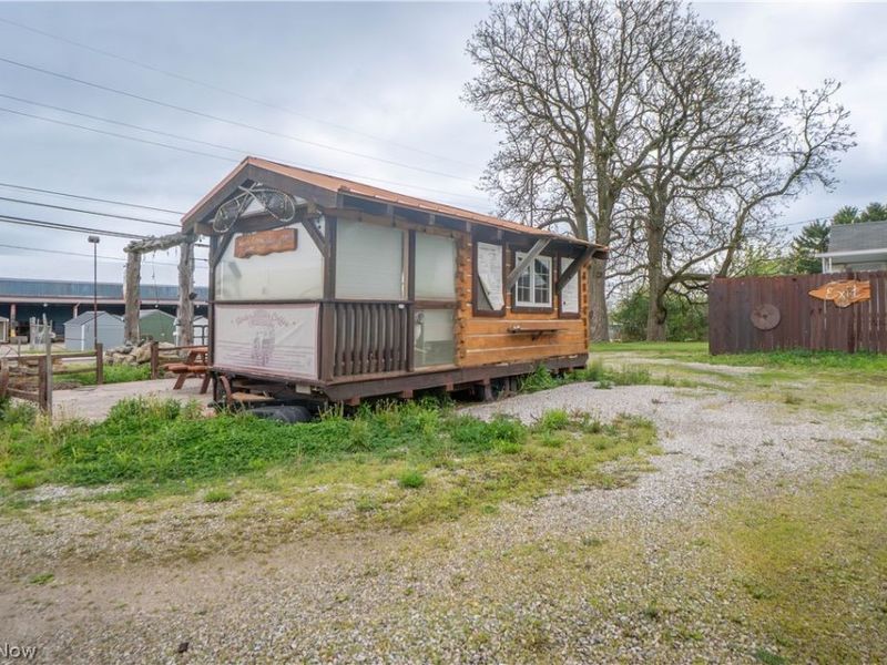 8216 Navarre Road SW, Massillon, OH 44662 Photo 3