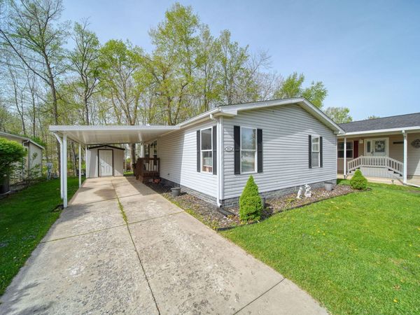 953 Savannah River Drive, Adrian, MI 49221