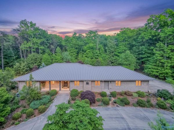 5051 Willow Drive SE, Huntsville, AL 35803