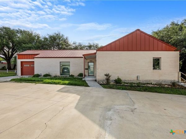 2826 Lone Oak Drive , Belton, TX 76513