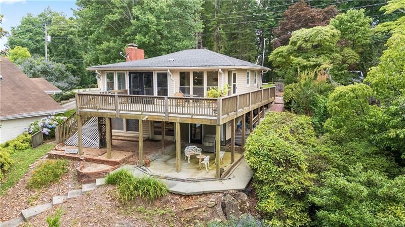 6381 Lakeview Drive , Buford, GA 30518 Main Photo