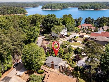 6381 Lakeview Drive, Buford, GA 30518