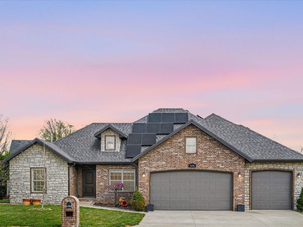 634 N Rockingham Avenue , Nixa, MO 65714