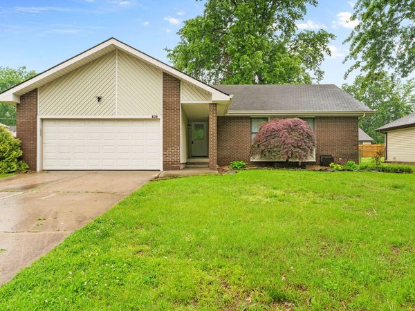 212 Raintree Street, Nixa, MO 65714