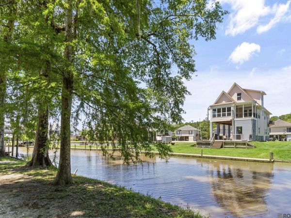 14442 Samantha Dr, Port Vincent, LA 70726