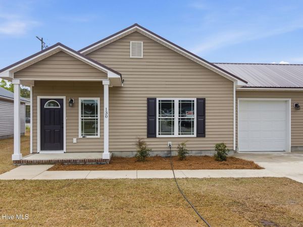 130 Macdonald Boulevard , Havelock, NC 28532