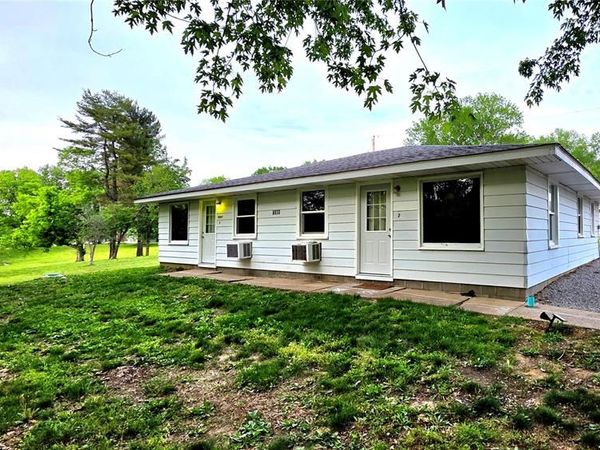 6930 Hayton School Road , Carbondale, IL 62902