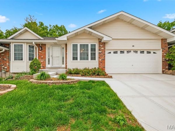 48 Rue De Paix, Unit 39, Lake St Louis, MO 63367