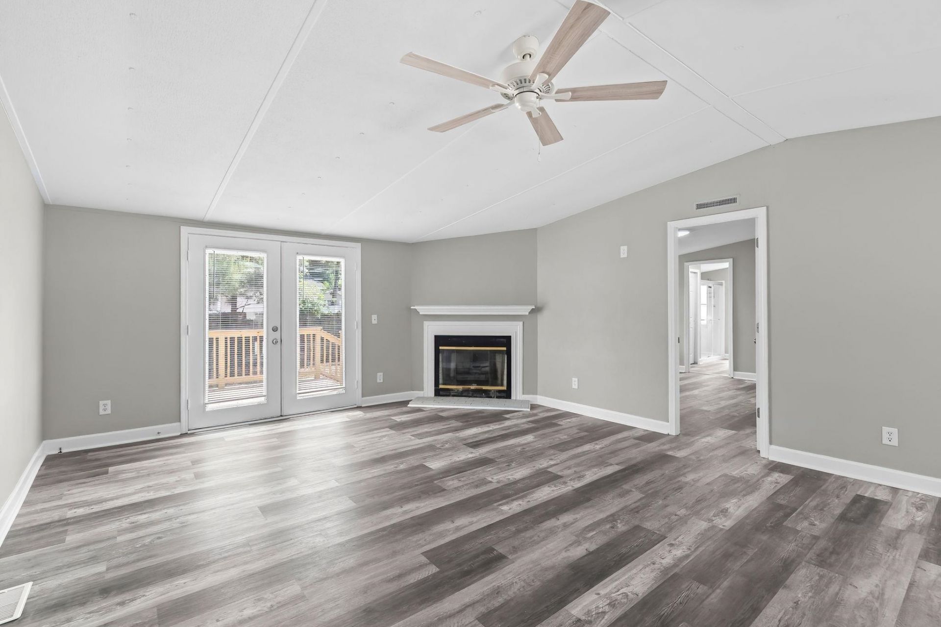 474 Grapevine St. Photo 11