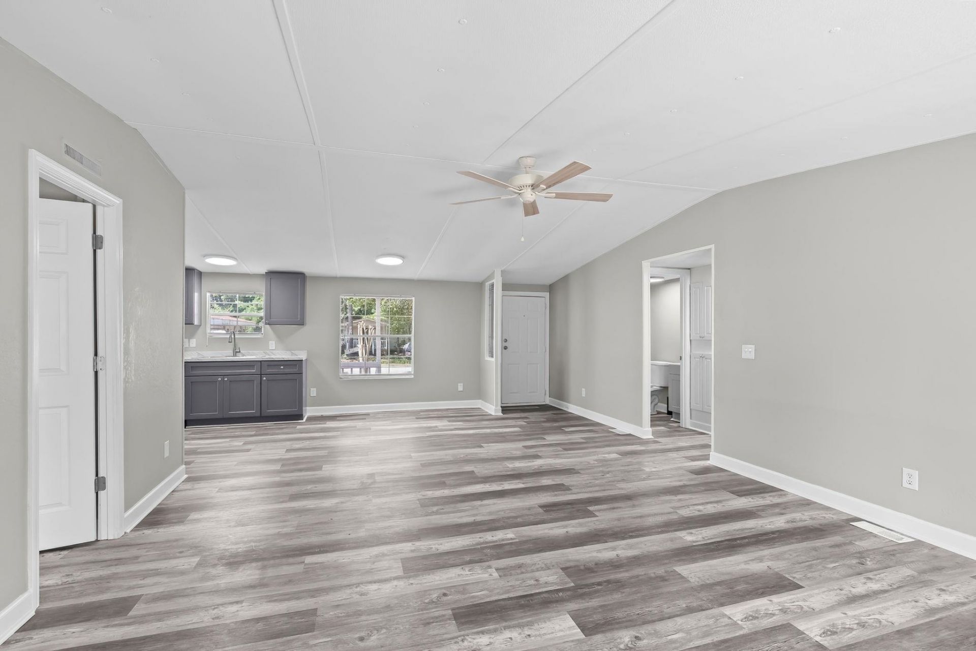 474 Grapevine St. Photo 13