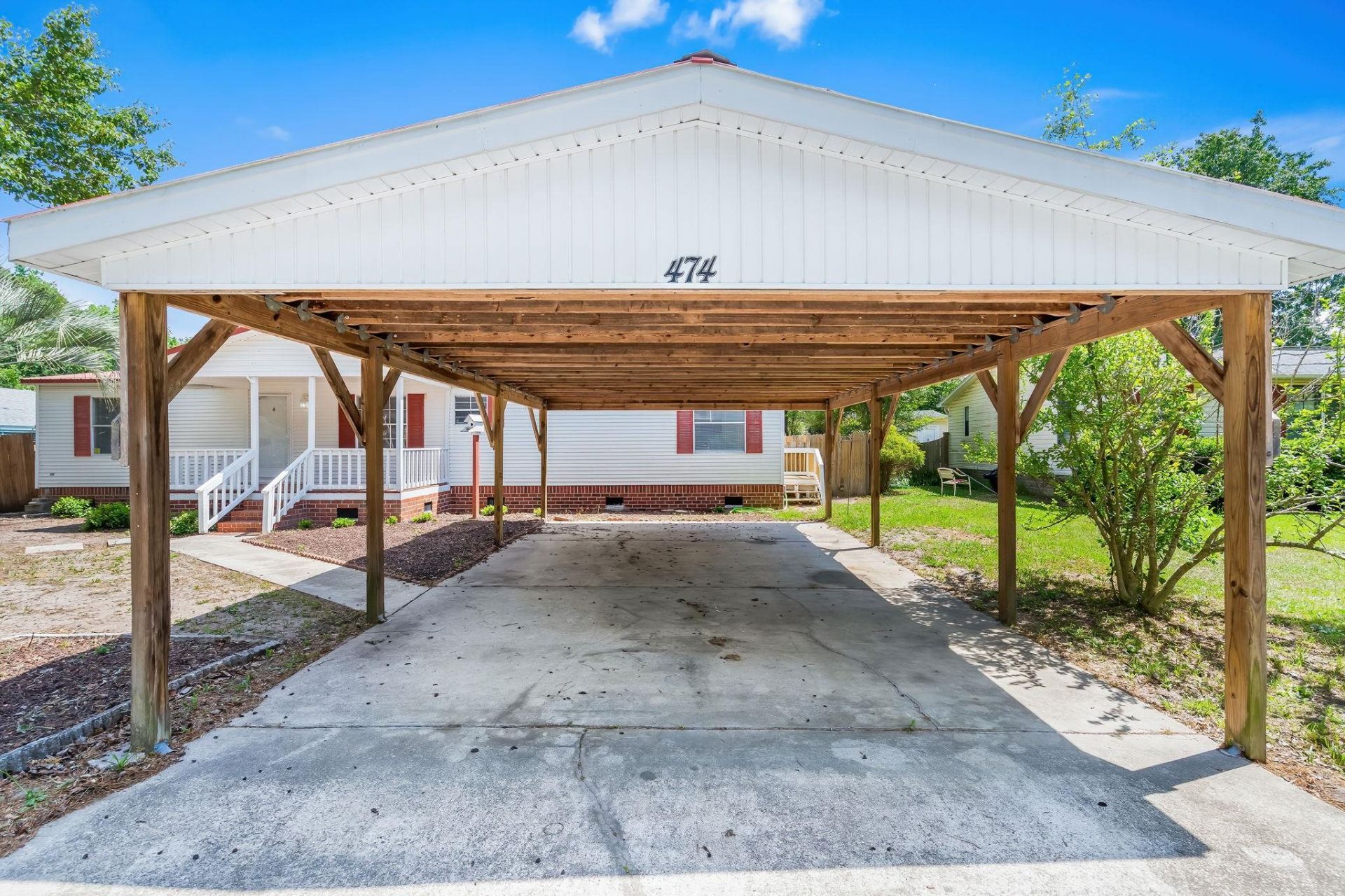 474 Grapevine St. Photo 5