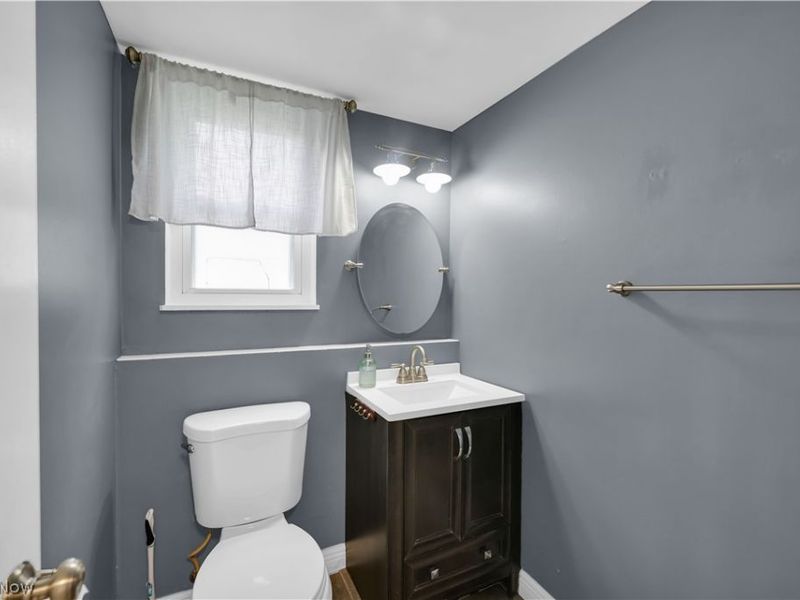 17024 Hunting Meadows Drive, Strongsville, OH 44136 Photo 18